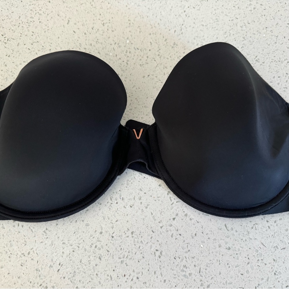VS strapless bra